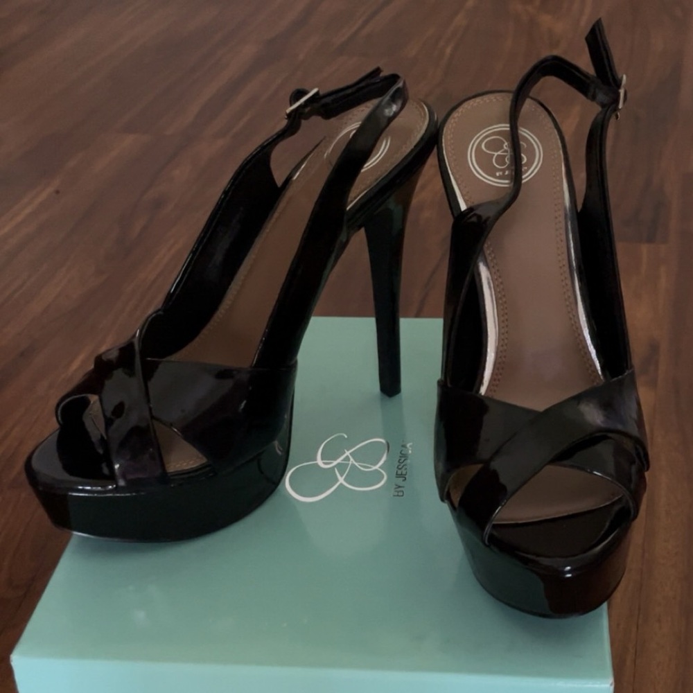 Jessica Simpson black patent heels size 10